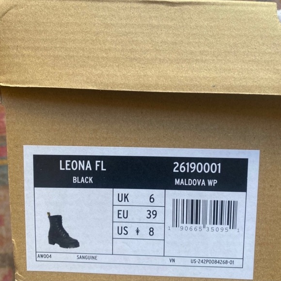 DR MARTENS LEONA FAUX FUR PLATFORM LEATHER BOOTS *NEW IN BOX* SIZE 8 - Picture 3 of 5